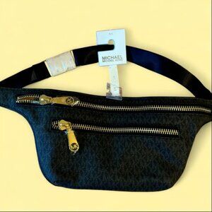 MICHAEL KORS BLACK FANNY PACK